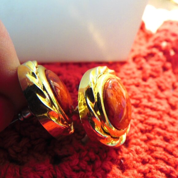 RED CORAL and BRAIDED GOLD PIERCED EARRINGS - Picture 2 of 3